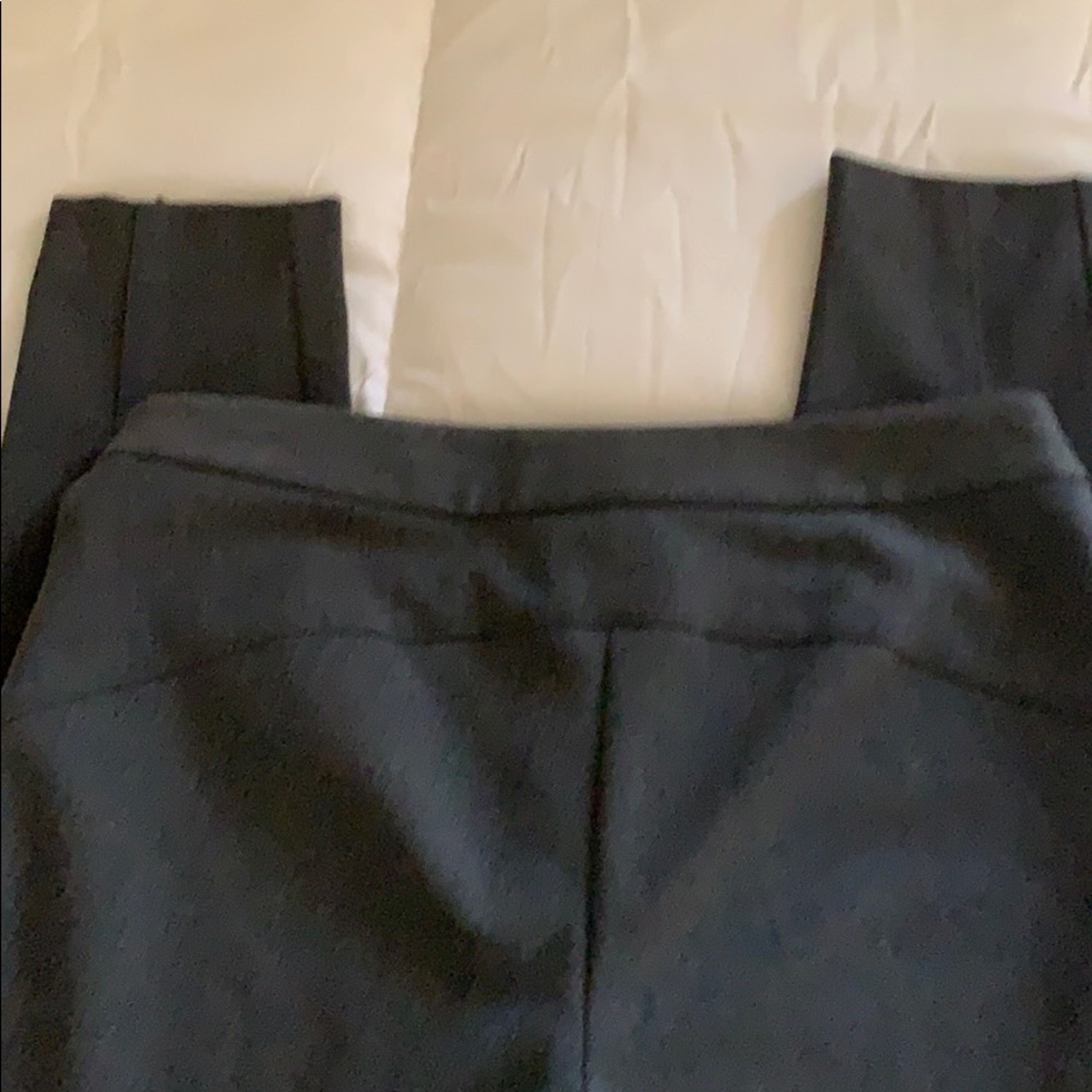 Vince Camuto grey skinny leg pants - Picture 5 of 5
